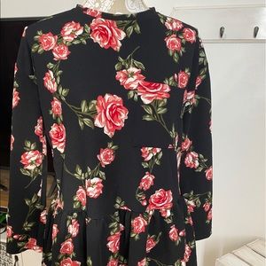 🌿3/$30🌿 Garage floral peplum top